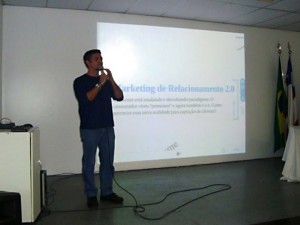 Professor-Pedro-Cordier-Palestra-Marketing-Relacionamento-2.0-UNIME-setembro-2010