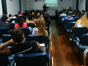 Professor-PedroCordier-Palestra-Marketing-Relacionamento-2.0-UCSAL-outubro-2010-publico-01